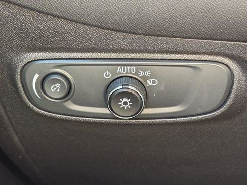 Used 2024 Chevrolet Equinox LT image 41