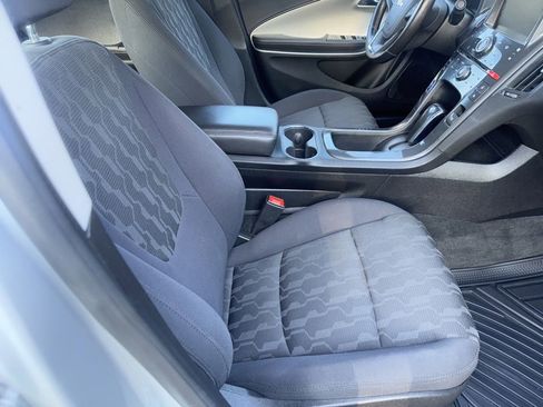 Used 2014 Chevrolet Volt FWD image 42