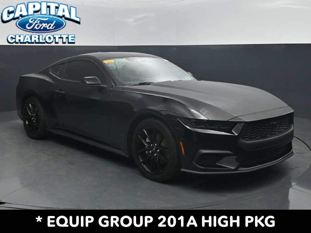 Used 2025 Ford Mustang Premium RWD image 3