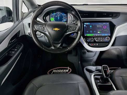 Used 2019 Chevrolet Bolt Premier w/ Infotainment Package FWD image 23
