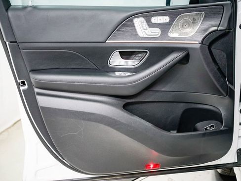 Used 2024 Mercedes-Benz GLS 450 4MATIC image 20