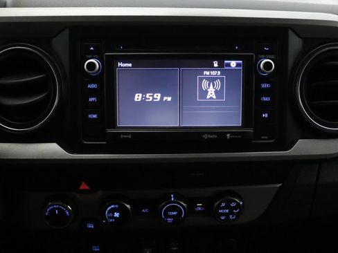 Used 2019 Toyota Tacoma SR5 AWD/4WD image 23