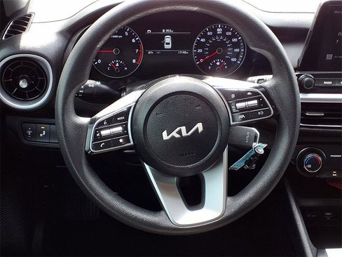 Certified 2024 Kia Forte LXS w/ LXS Technology Package image 20