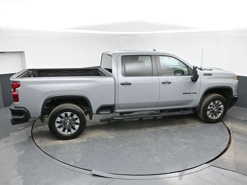 Used 2024 Chevrolet Silverado 2500 Custom w/ Custom Value Package AWD/4WD image 34