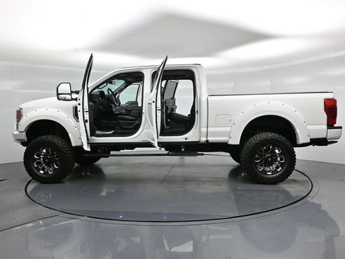 Used 2021 Ford F250 Lariat w/ Lariat Ultimate Package AWD/4WD image 32