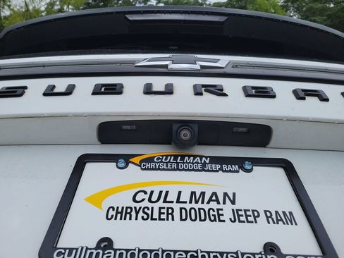 Used 2021 Chevrolet Suburban Z71 w/ Rear Media and Nav Package AWD/4WD image 31