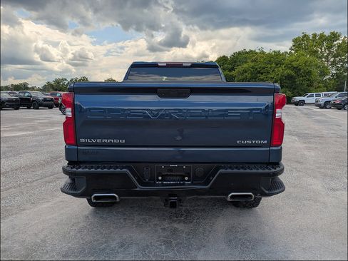 Used 2019 Chevrolet Silverado 1500 Custom Trail Boss w/ Custom Convenience Package AWD/4WD image 6