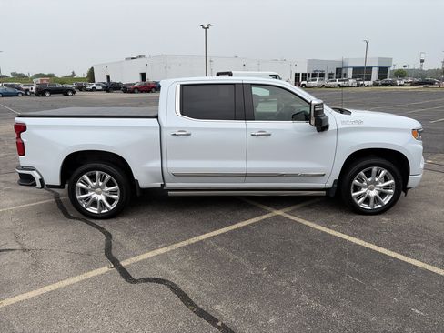 Used 2026 Chevrolet Silverado 1500 High Country w/ High Country Premium Package AWD/4WD image 7