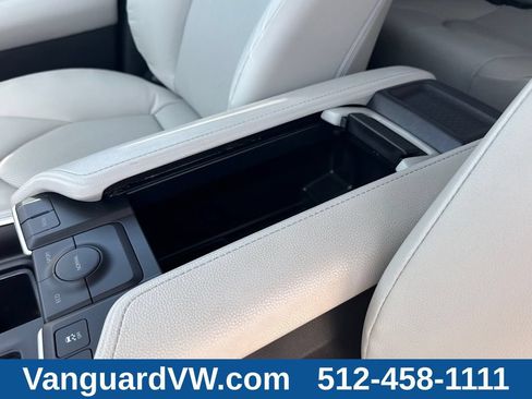 Used 2024 Toyota Grand Highlander FWD image 14