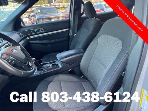 Used 2018 Ford Explorer XLT w/ Equipment Group 201A FWD image 7