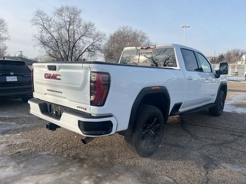 Used 2025 GMC Sierra 2500 AT4 w/ AT4 Premium Plus Package image 7