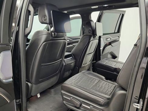 Used 2023 Cadillac Escalade ESV V w/ Heavy-Duty Trailer Package image 38