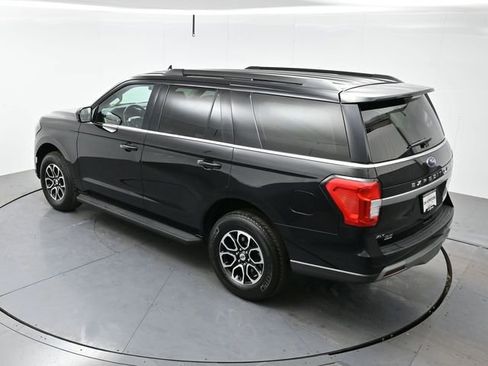 Used 2024 Ford Expedition XLT image 39