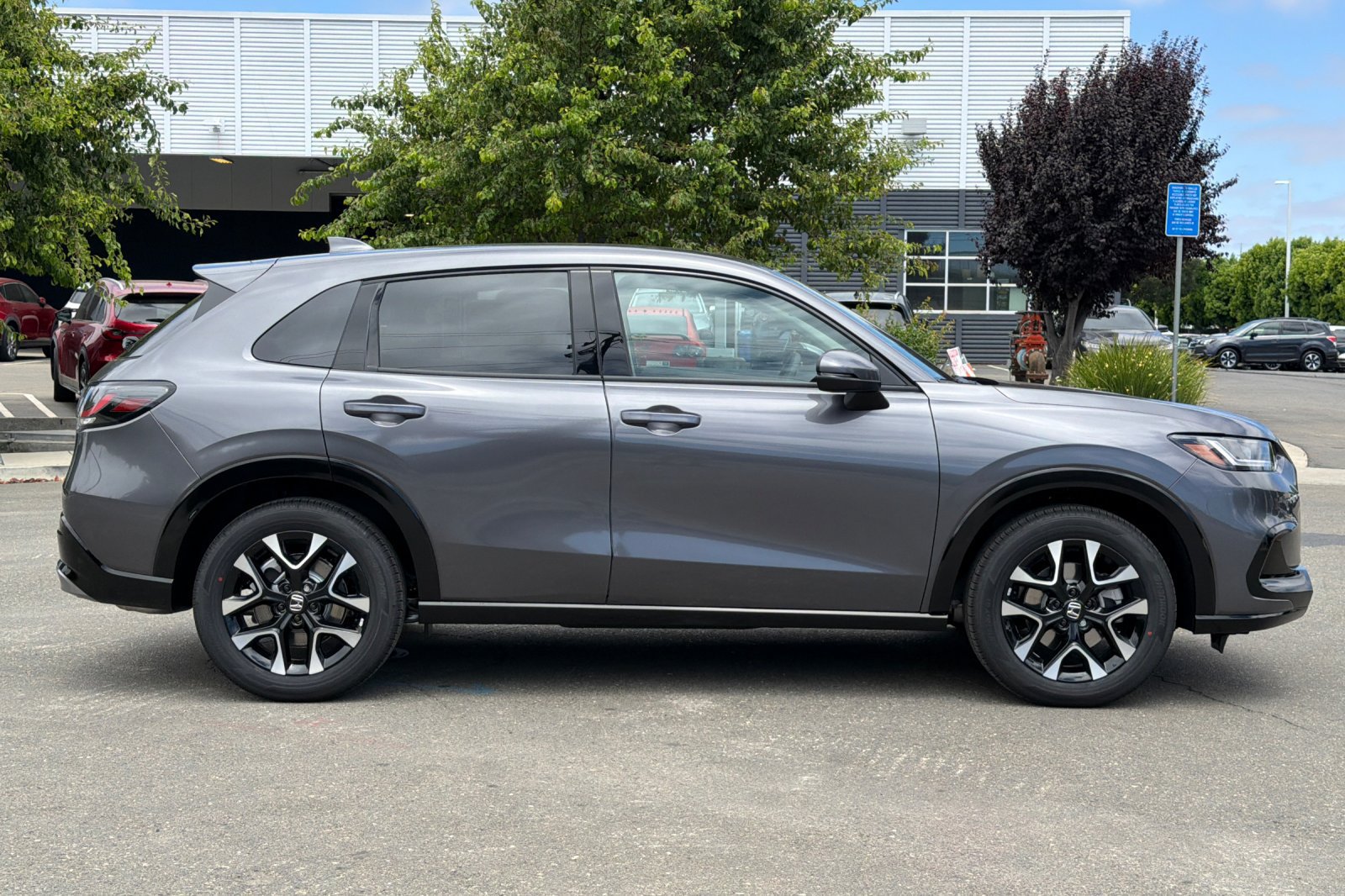 New 2027 Honda HR-V EX-L image 3