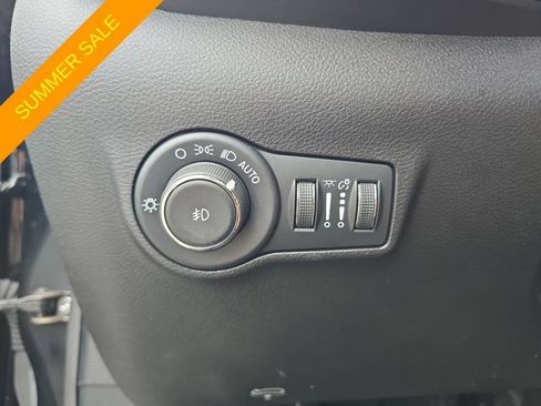 Certified 2025 Jeep Compass Latitude w/ Convenience Group AWD/4WD image 21