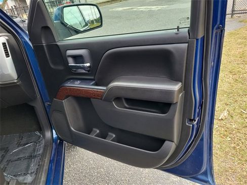 Used 2018 GMC Sierra 1500 SLE w/ SLE Value Package image 32