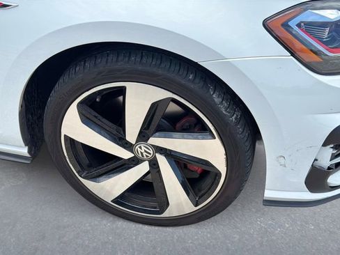 Used 2020 Volkswagen GTI SE FWD image 5