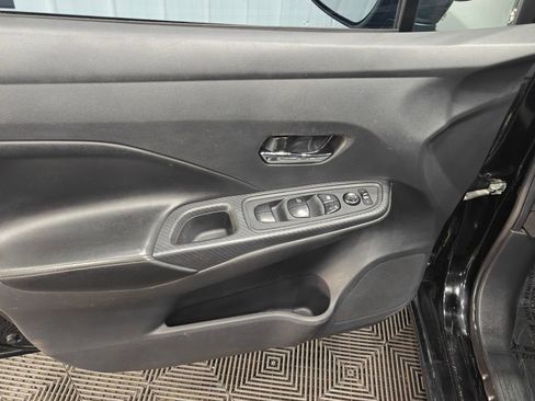 Used 2020 Nissan Versa SV image 37