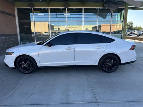 Used 2025 Honda Accord SE image 6