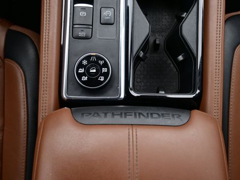 Certified 2023 Nissan Pathfinder Platinum w/ Cargo Package image 22