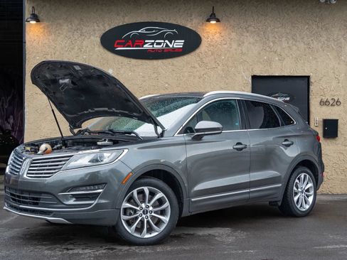 Used 2017 Lincoln MKC Select w/ Select Plus Package AWD/4WD image 12