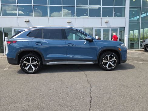 New 2026 Volkswagen Tiguan SE AWD/4WD image 2