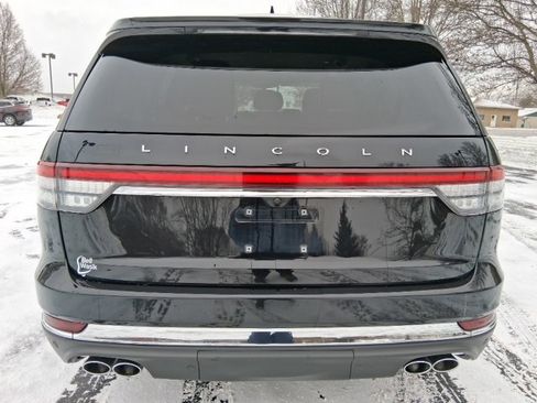 Used 2023 Lincoln Aviator AWD w/ Class IV Trailer Tow Package image 4