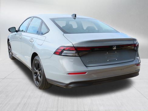 Used 2025 Honda Accord SE image 5