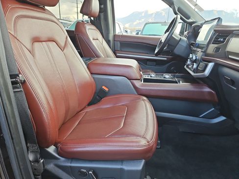 Used 2024 Ford Expedition Max Limited image 35