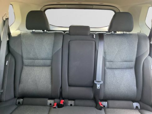 Used 2025 Nissan Rogue SV AWD/4WD image 13