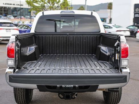 Certified 2023 Toyota Tacoma TRD Off-Road image 24