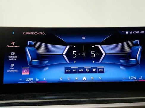 Used 2025 BMW X5 sDrive40i w/ M Sport Package RWD image 68