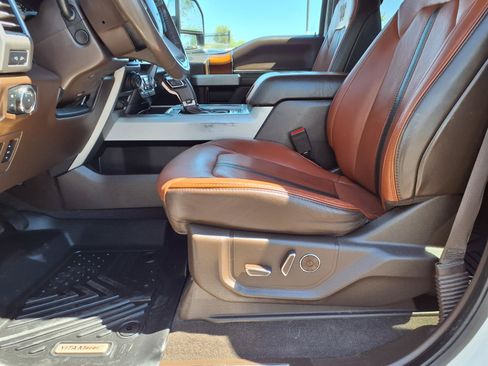 Used 2019 Ford F150 King Ranch w/ Equipment Group 601A Luxury AWD/4WD image 21