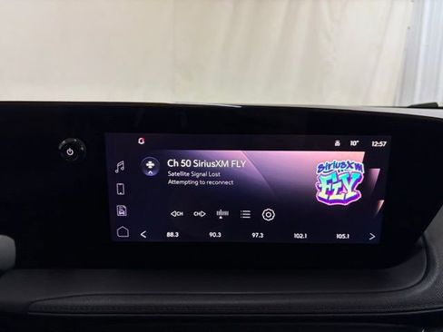 Used 2024 Buick Encore GX Sport Touring image 29