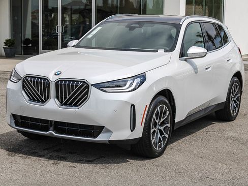 New 2026 BMW X3 xDrive30 w/ Premium Package AWD/4WD image 3