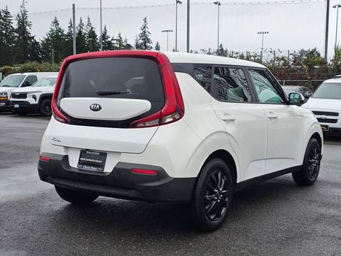 Used 2021 Kia Soul LX image 5
