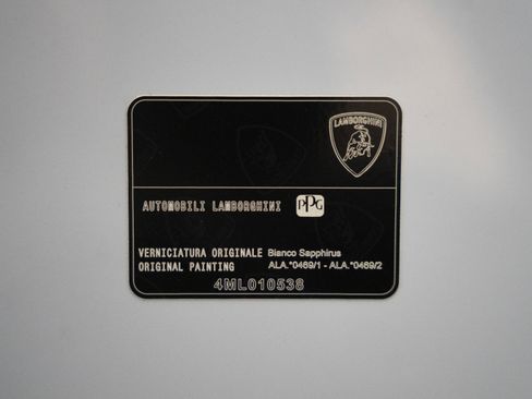Used 2025 Lamborghini Urus SE AWD/4WD image 46
