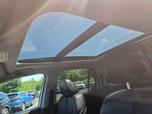 Used 2023 Honda Pilot Touring image 22