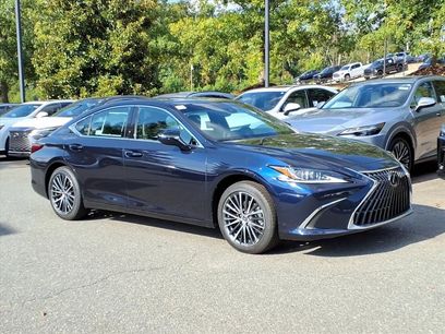 New 2025 Lexus ES 300h w/ Premium Package
