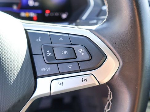 Used 2024 Volkswagen Tiguan SE w/ Panoramic Sunroof Package FWD image 50