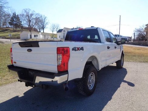 Used 2022 Ford F250 XL w/ Power Equipment Group AWD/4WD image 6