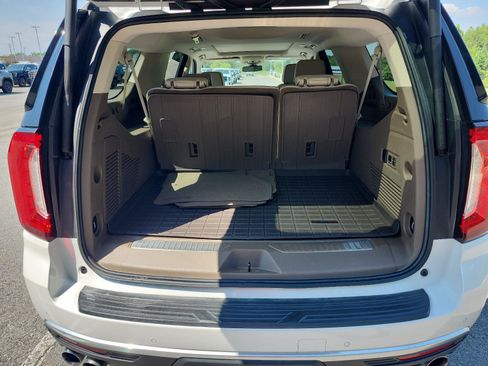 Certified 2022 GMC Yukon XL Denali AWD/4WD image 11