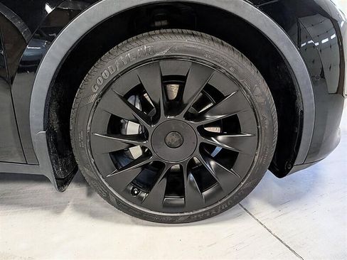 Used 2021 Tesla Model Y Long Range AWD/4WD image 12