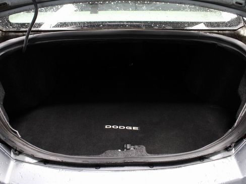 Used 2009 Dodge Avenger R/T FWD image 12