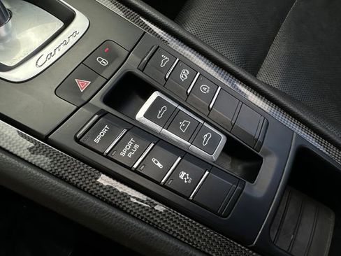 Used 2014 Porsche 911 Carrera 4 image 36