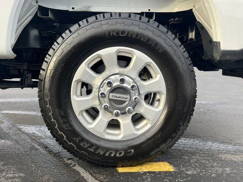 Used 2023 Ford F350 XLT image 12