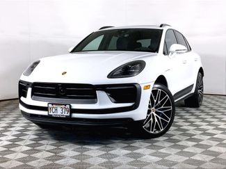 Used 2026 Porsche Macan AWD/4WD video 1