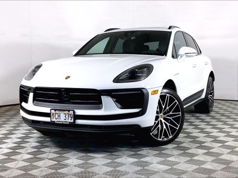 Used 2026 Porsche Macan AWD/4WD image 1