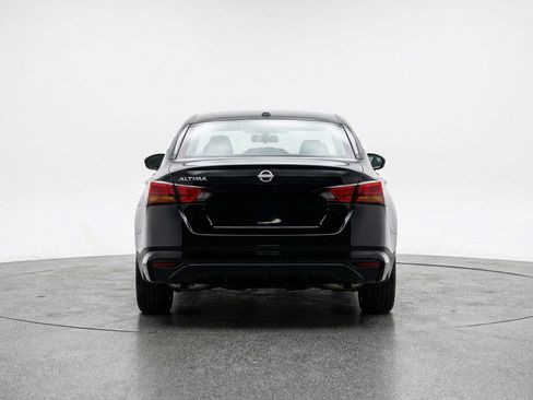 Used 2025 Nissan Altima 2.5 SV FWD image 7