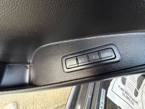 Used 2015 Chevrolet Tahoe LTZ AWD/4WD image 29